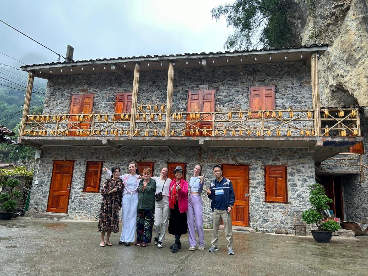 Yen Nhi Ban Gioc - New Cs2 Homestay
